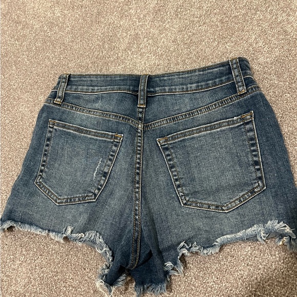 denim shorts size S - Picture 2 of 3